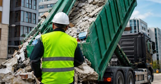 Вывоз строительного мусора в Салавате: услуги лицензированной компании — ПроМусор